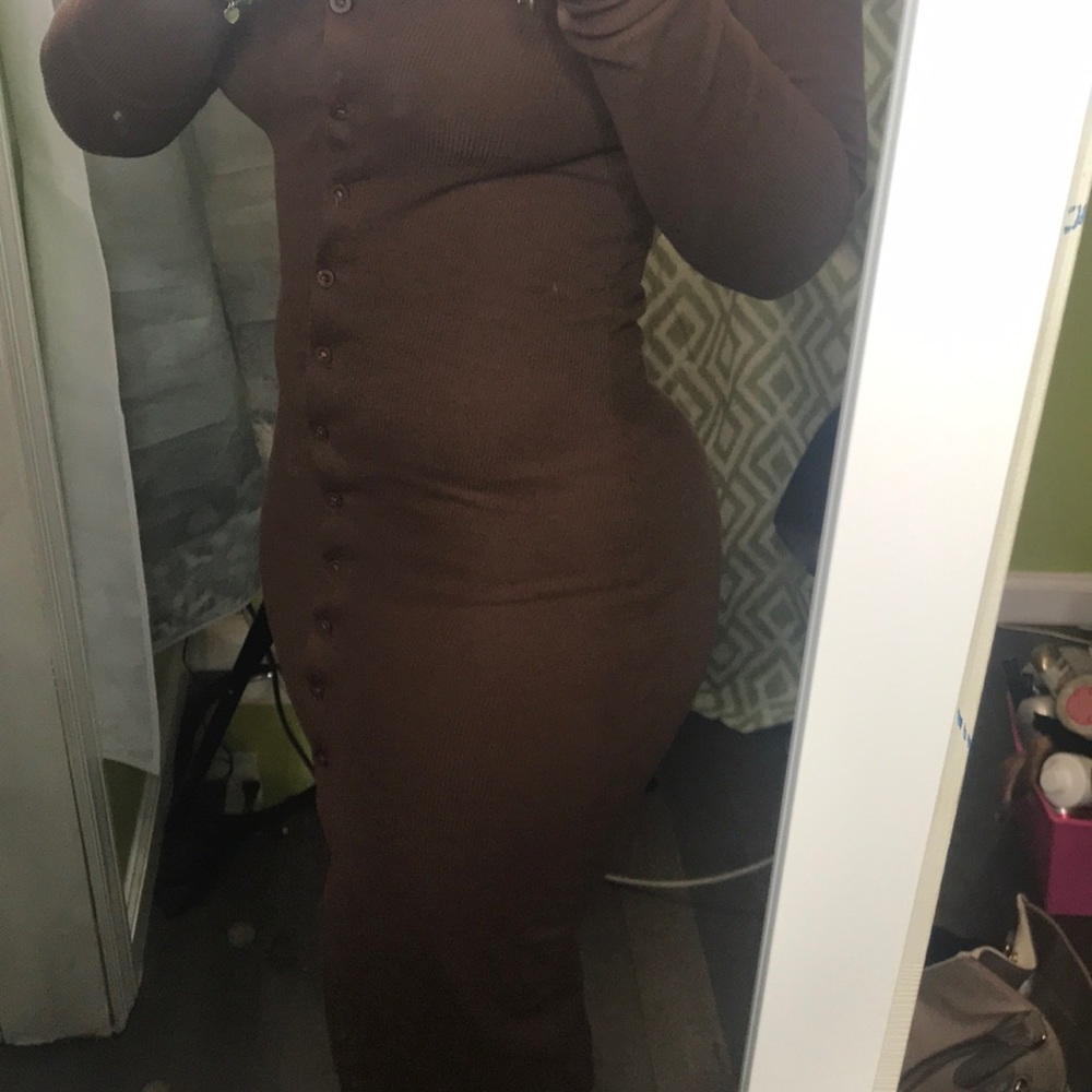 Button down off the shoulders bodycon dress